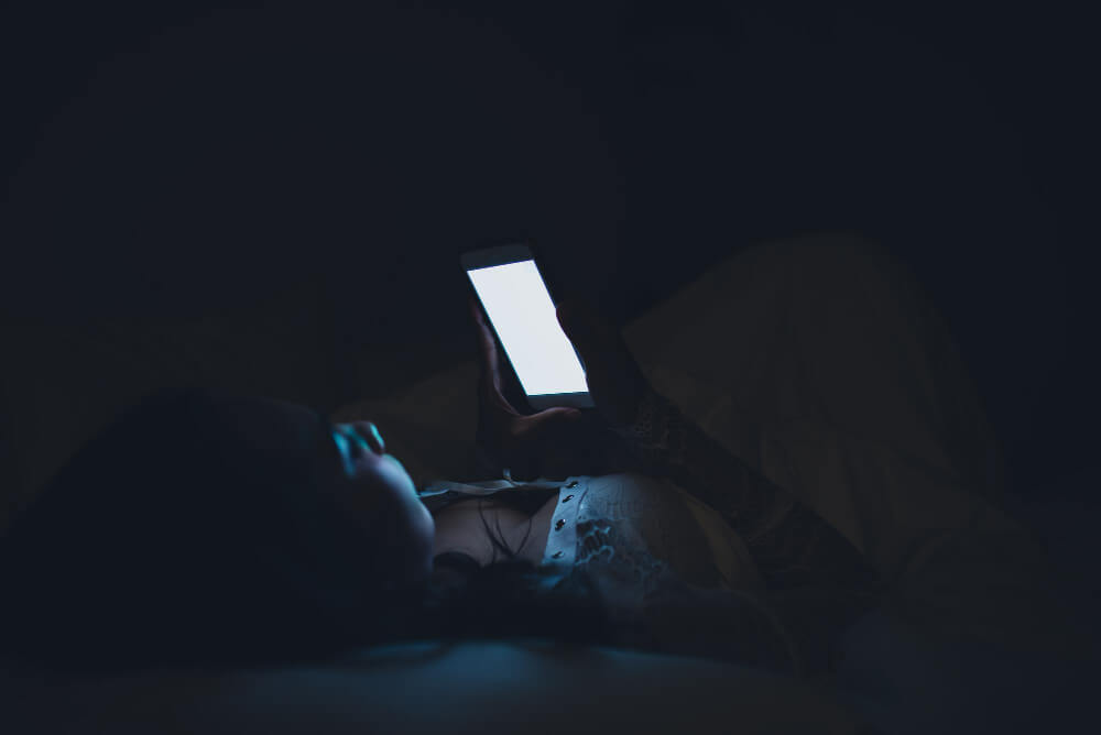 utilizare smartphone inainate de culcare